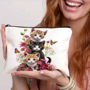 Cream Canvas Floral Kittens Cat Design Pouch Zipper Purse